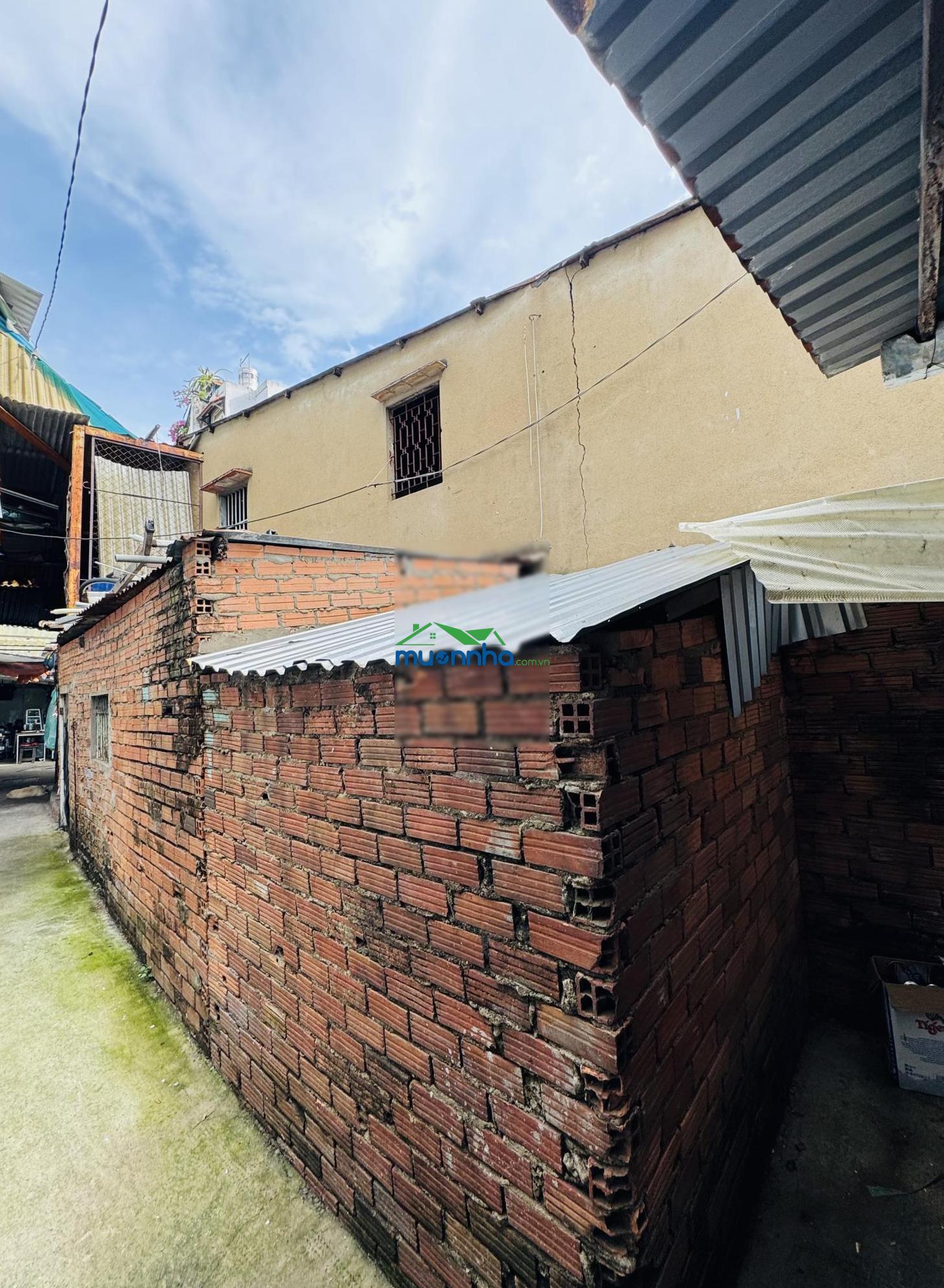 Mặt tiền hụt tương lai là mt chính bán đất tặng nhà làm kho c4 nhà hẻm xe hơi gần ngay công viên - 3
