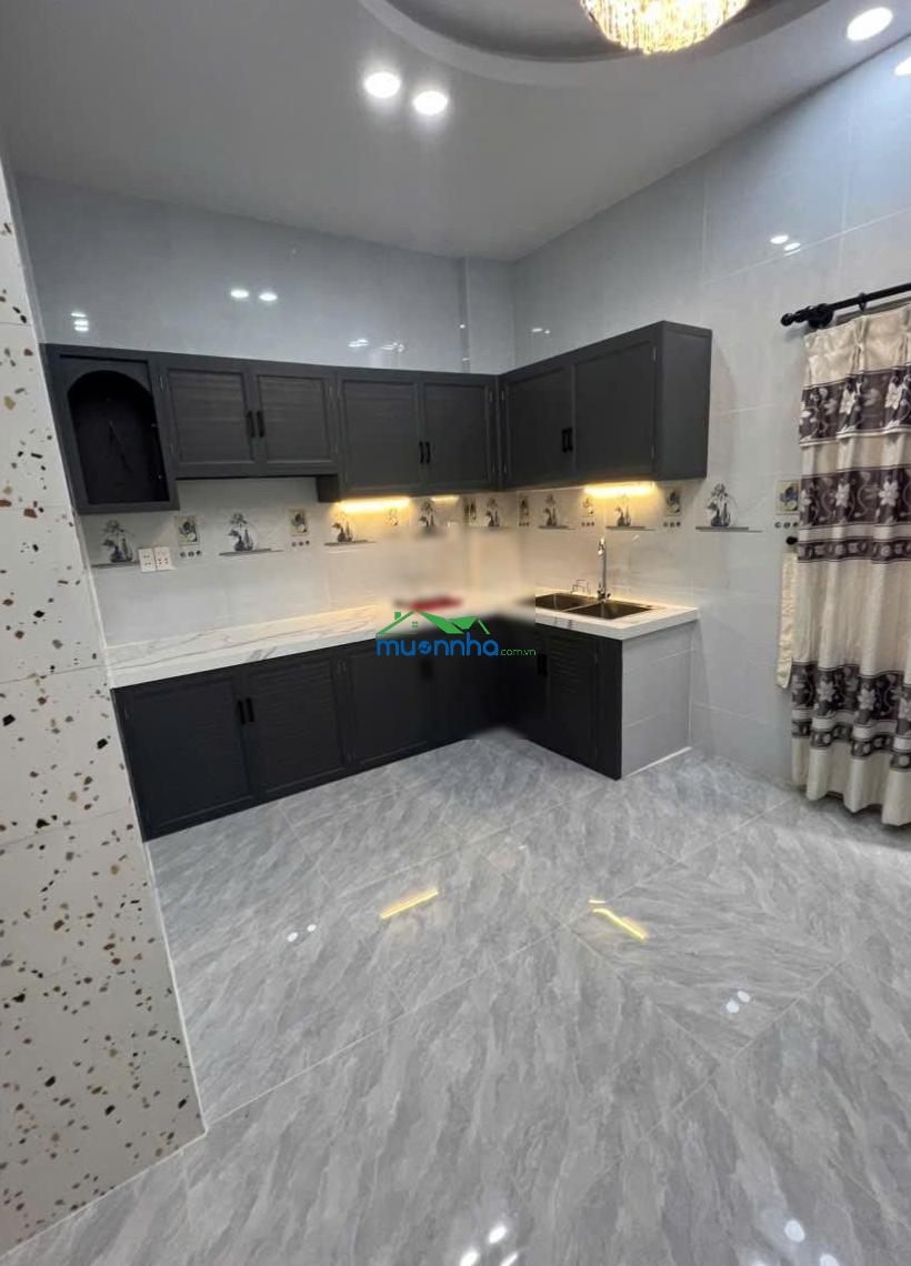 Bán gấp nhà sát mt bà hom, dt 4x11m, 2 tầng 2 pn 2 wc, cách 10m ra hxh