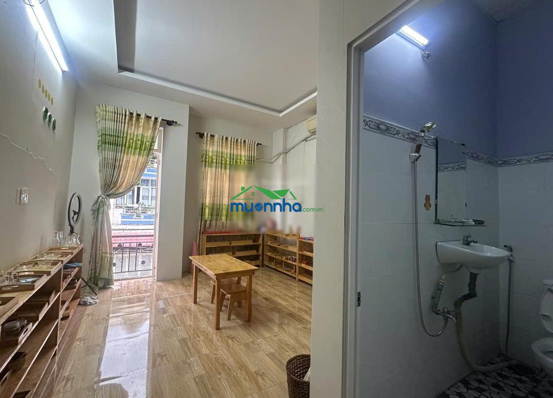 Bán nhà hẻm xe tải phường 16 quận 8, diện tích 71,4m², 1 trệt 1 lầu +sth, 2pn 3wc, shr hiện hữu - 2