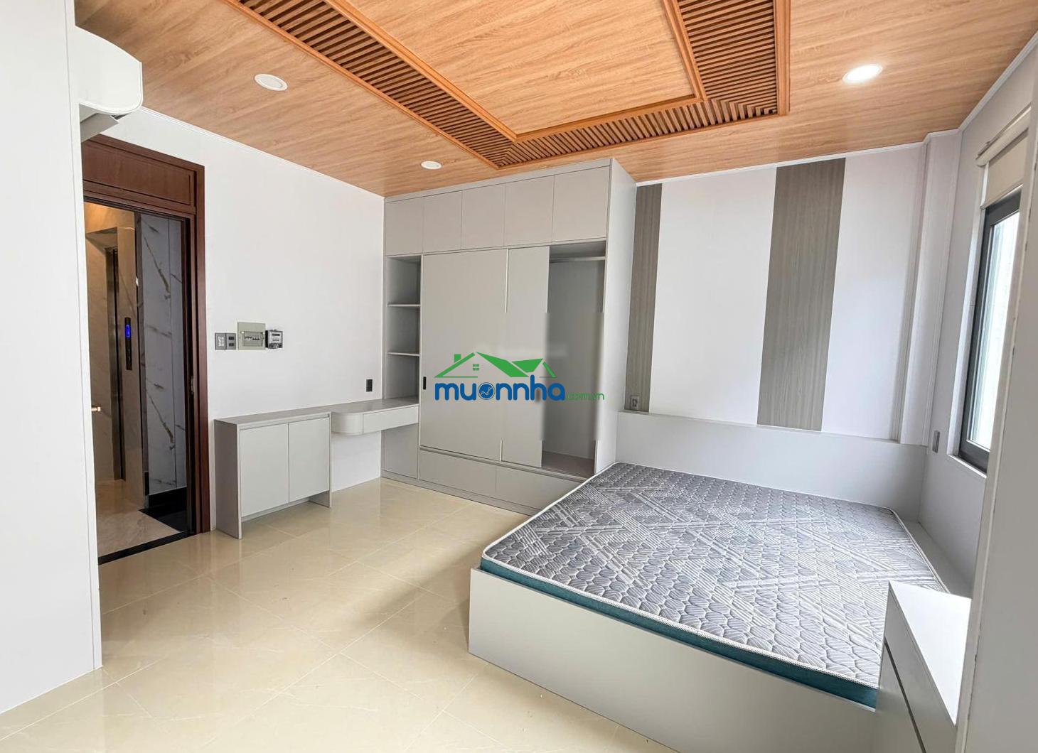Bán gấp tòa chdv cao cấp hẻm xe hơi hoàng sa, quận 3 - 4