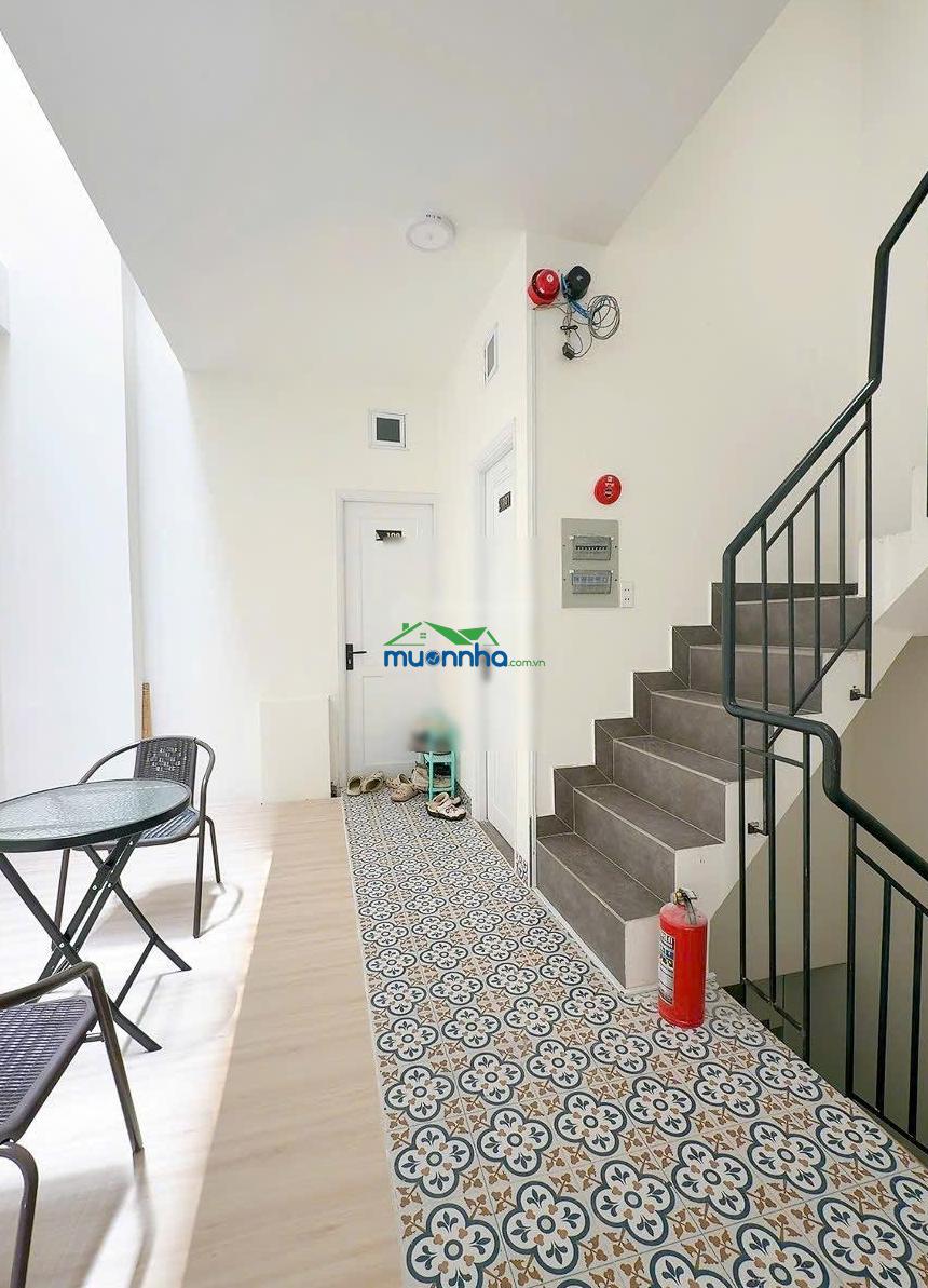 Bán toà chdv quận 12 đường thông 10m - 4 tầng + hầm (13 phòng full nội thất) khoán 34tr/th 10.5tỷ