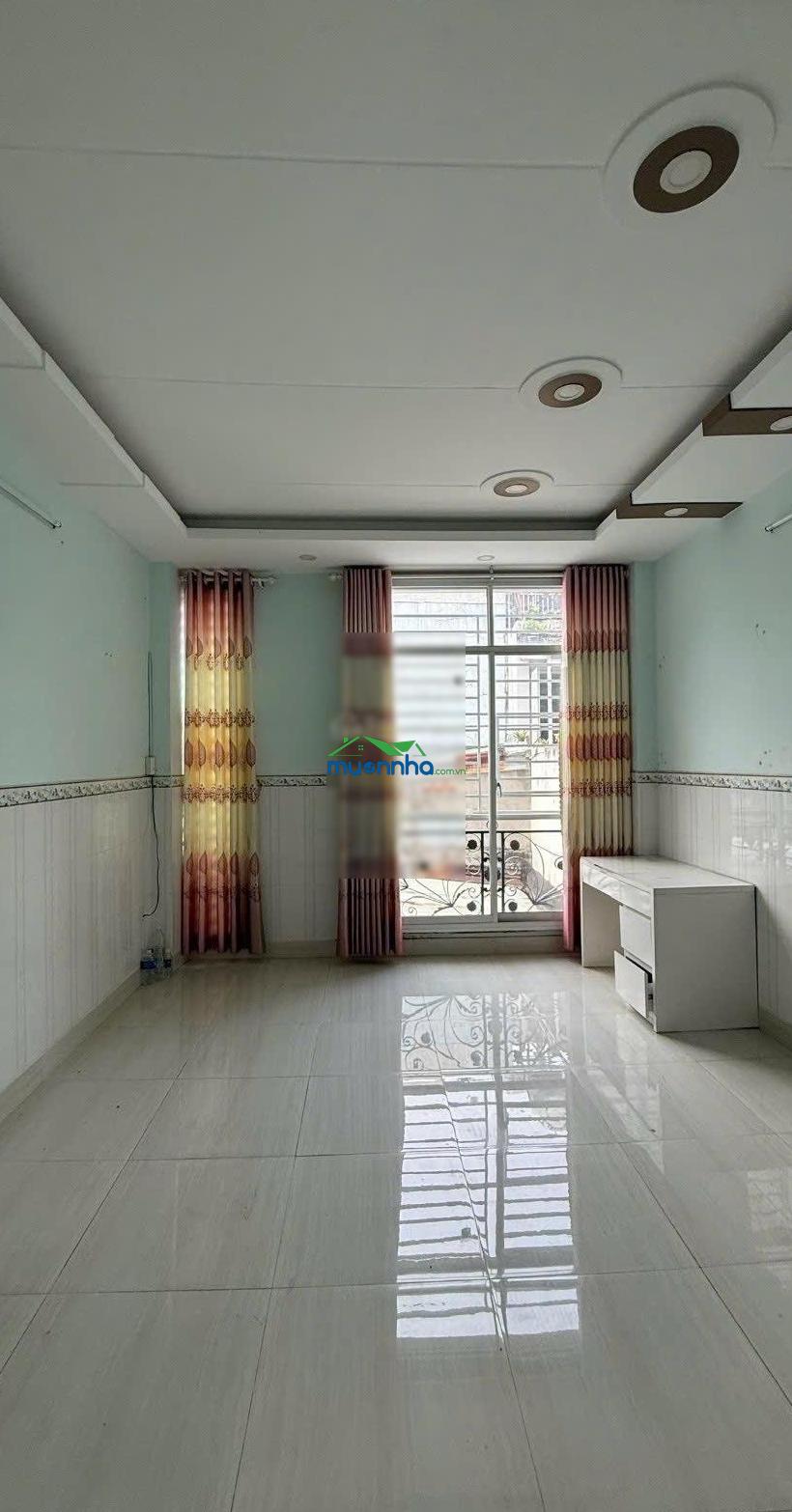 Phú nhuận - nhà 5 tầng lầu - 4pn - 5vs - nhà rất rộng rãi thoáng mát - ở được 8 - 10 người - 2