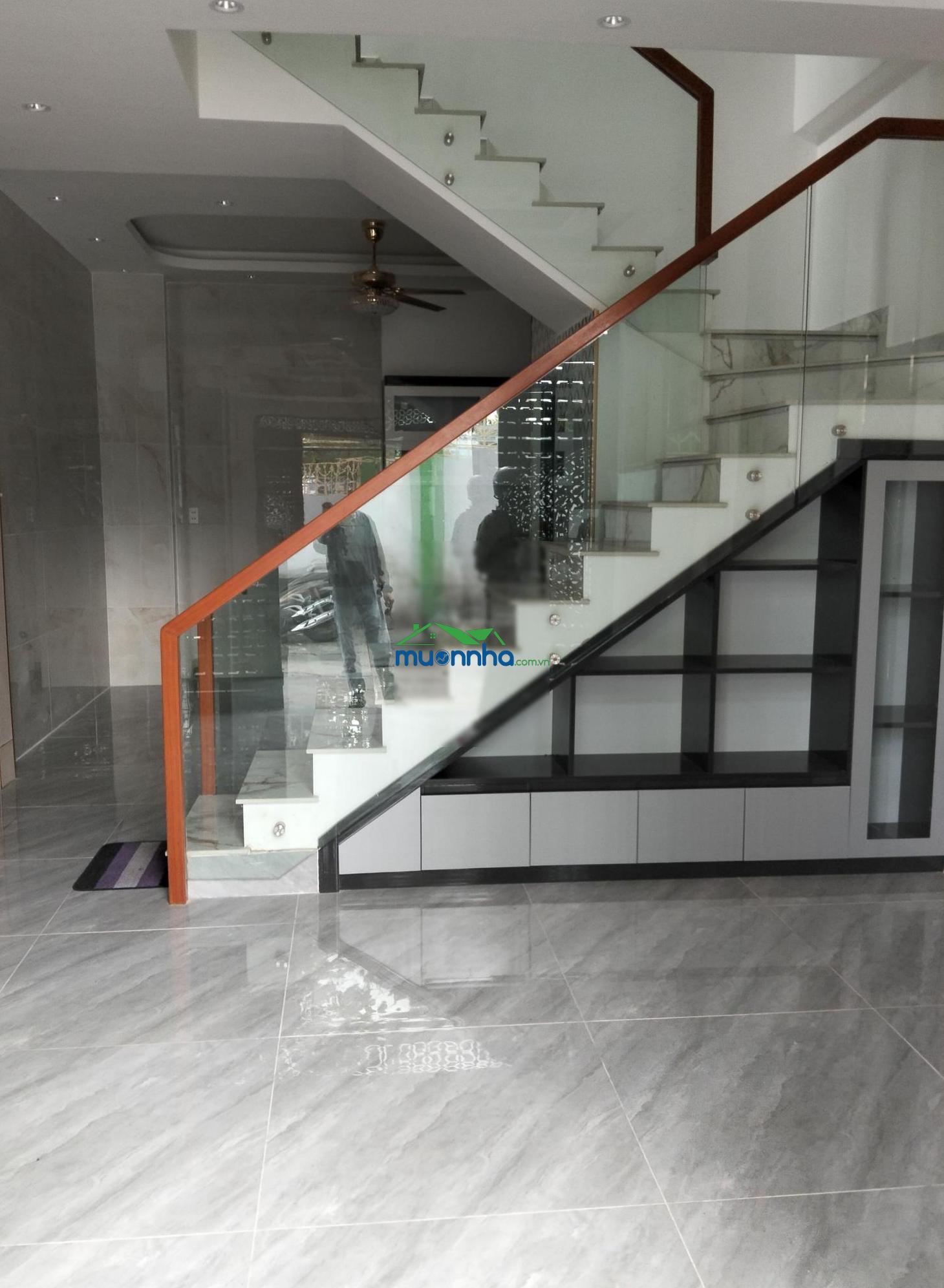 Bán nhà 3 tầng đường số 18 quận 8 sát cầu chánh hưng - diện tích ngang 4m³ - giá 6.1 tỷ - 3
