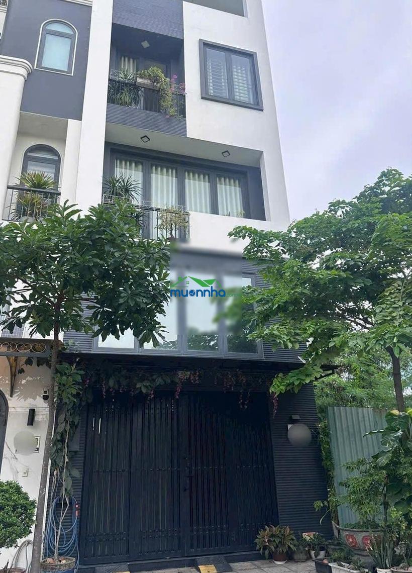 Cần tiền bán gấp nhà hẻm 10m đặng thùy trâm. dt: 5x11m. trệt, 3 lầu. hẻm 1 sẹc sát mặt tiền đường