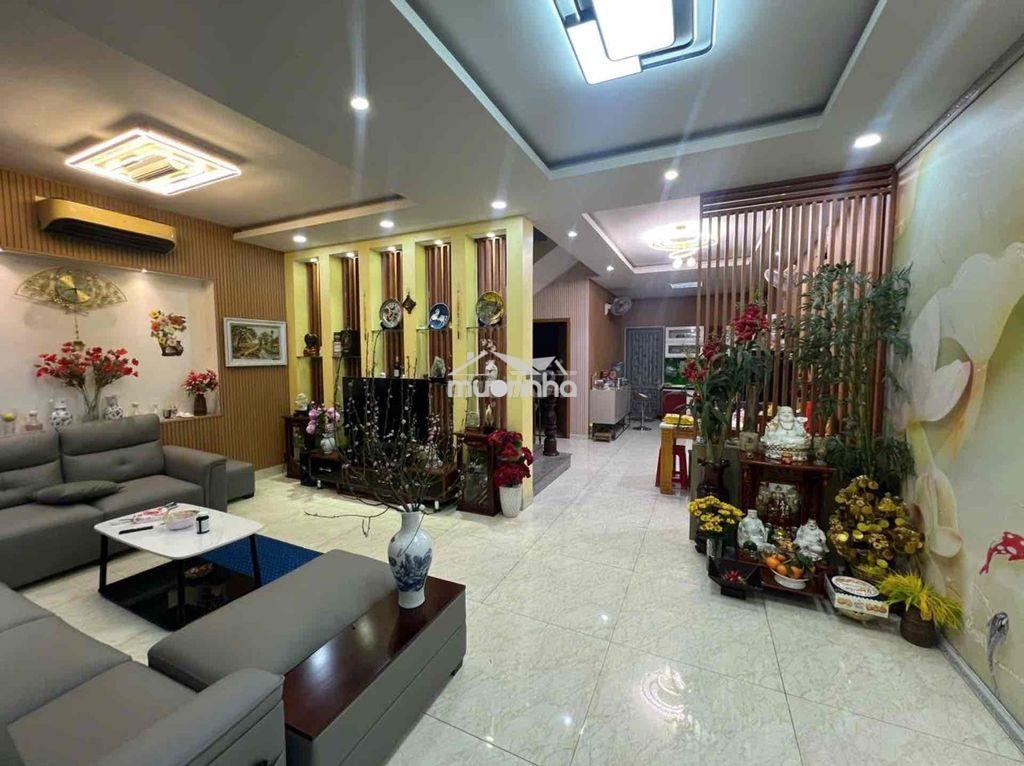 Ngang rộng 6,7m, hẻm xe hơi đậu trông nhà, 3 tầng vị trí đẹp - 2