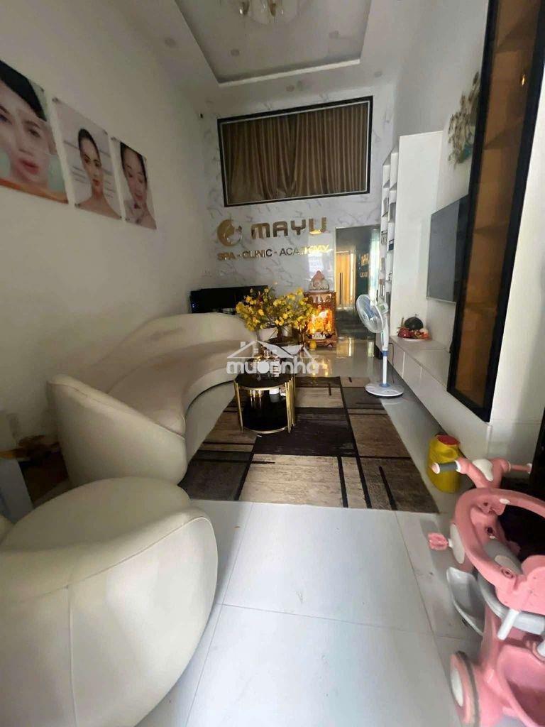 Bán nhà 70,5m2 có gác mặt tiền đưong phan đăng lưu mới đẹp tiện ở kd