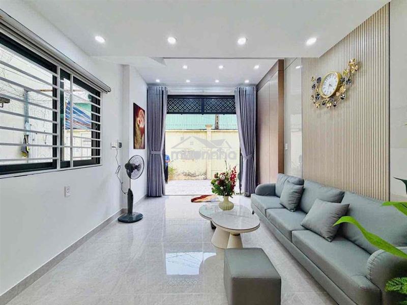 Cần tiền nên cần bán căn nhà mới tân bình