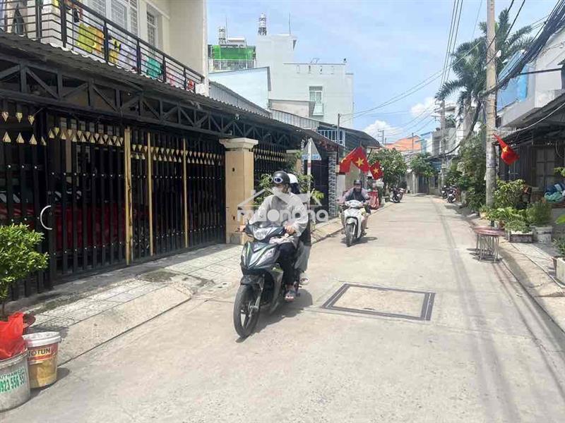 Bán , nhà c4 ,154 m2 lê văn lương, phước kiển