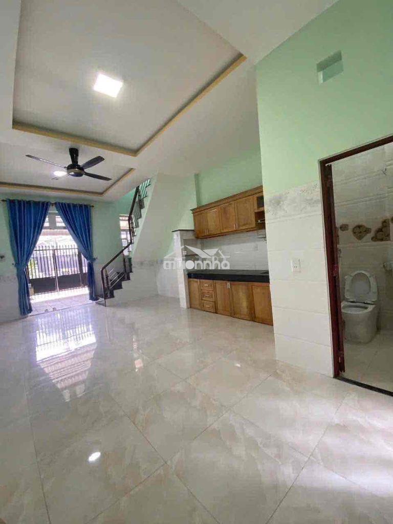 Nhà hiệp thành sân oto chỉ 5tr5