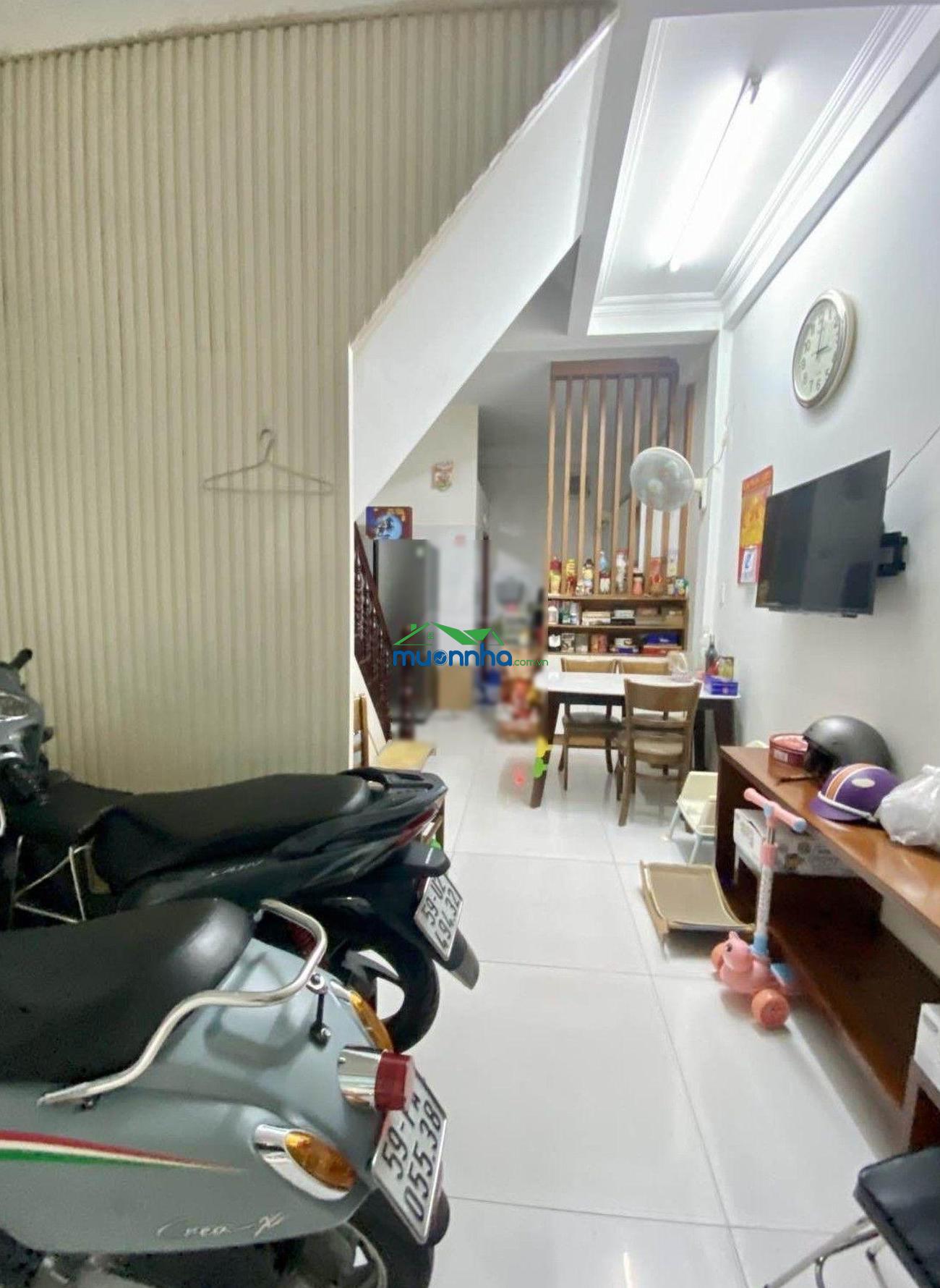 Tân bình $$ 5.6 tl bán nhà thiên phước dt:30 m2( 3.4 8.8) hẻm xe hơi gần mặt tiền lý thư