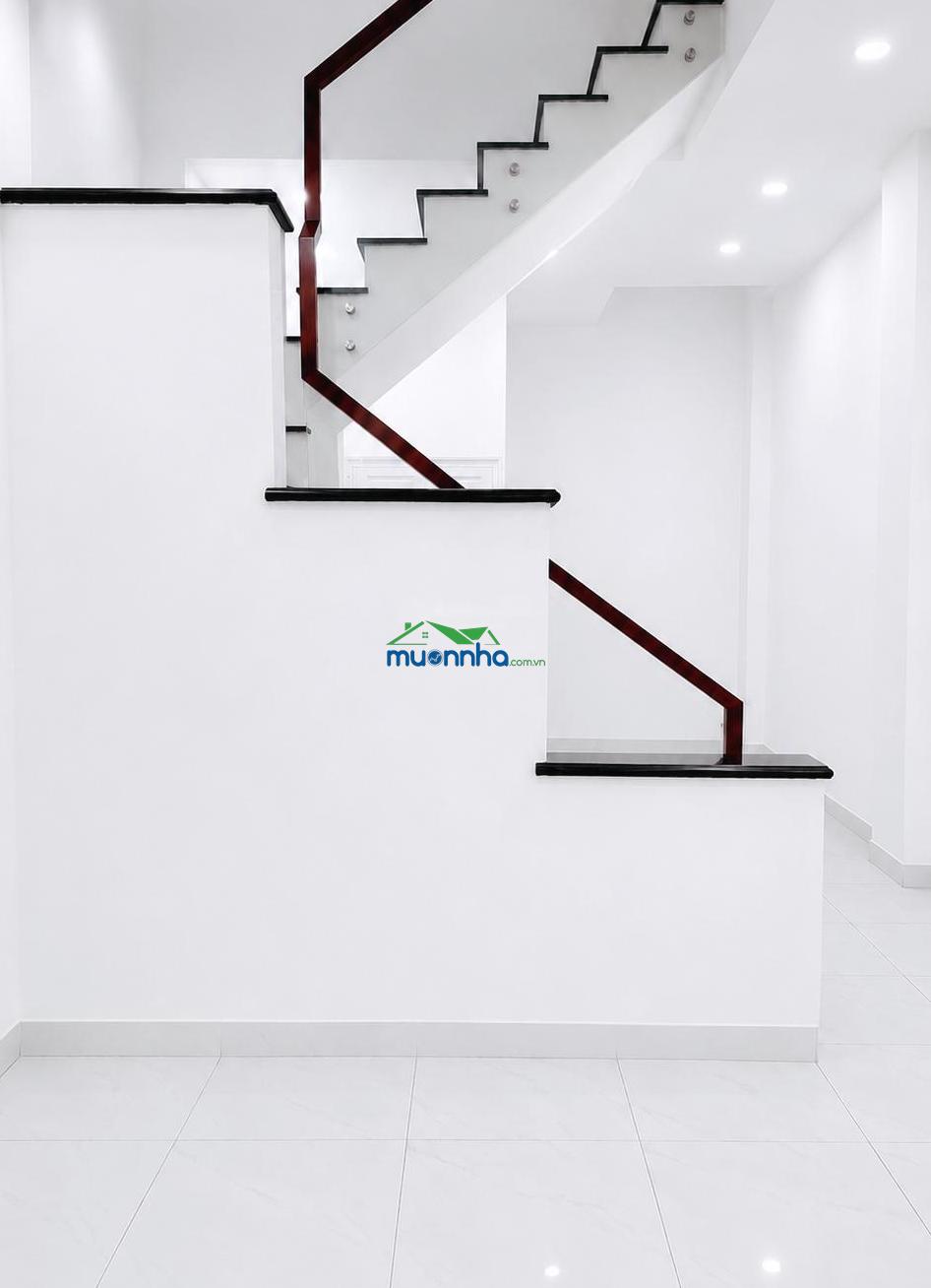 Nhà 3 tầng 4pn hẻm xe hơi ở tam bình thủ đức