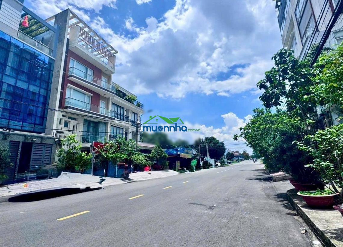 Siêu hót: nhà 4 tầng (380m sàn) đường 20m. mt kinh doanh. hbc lk tttm gigamail, thủ đức giá 23 tỷ