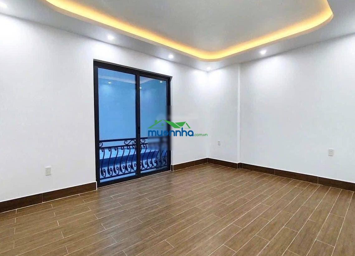 Cần tiền bán gấp căn nhà gần khu đô thị vạn phúc, khu đông dân cư, an ninh, 1 trệt + 1 lầu, có sổ