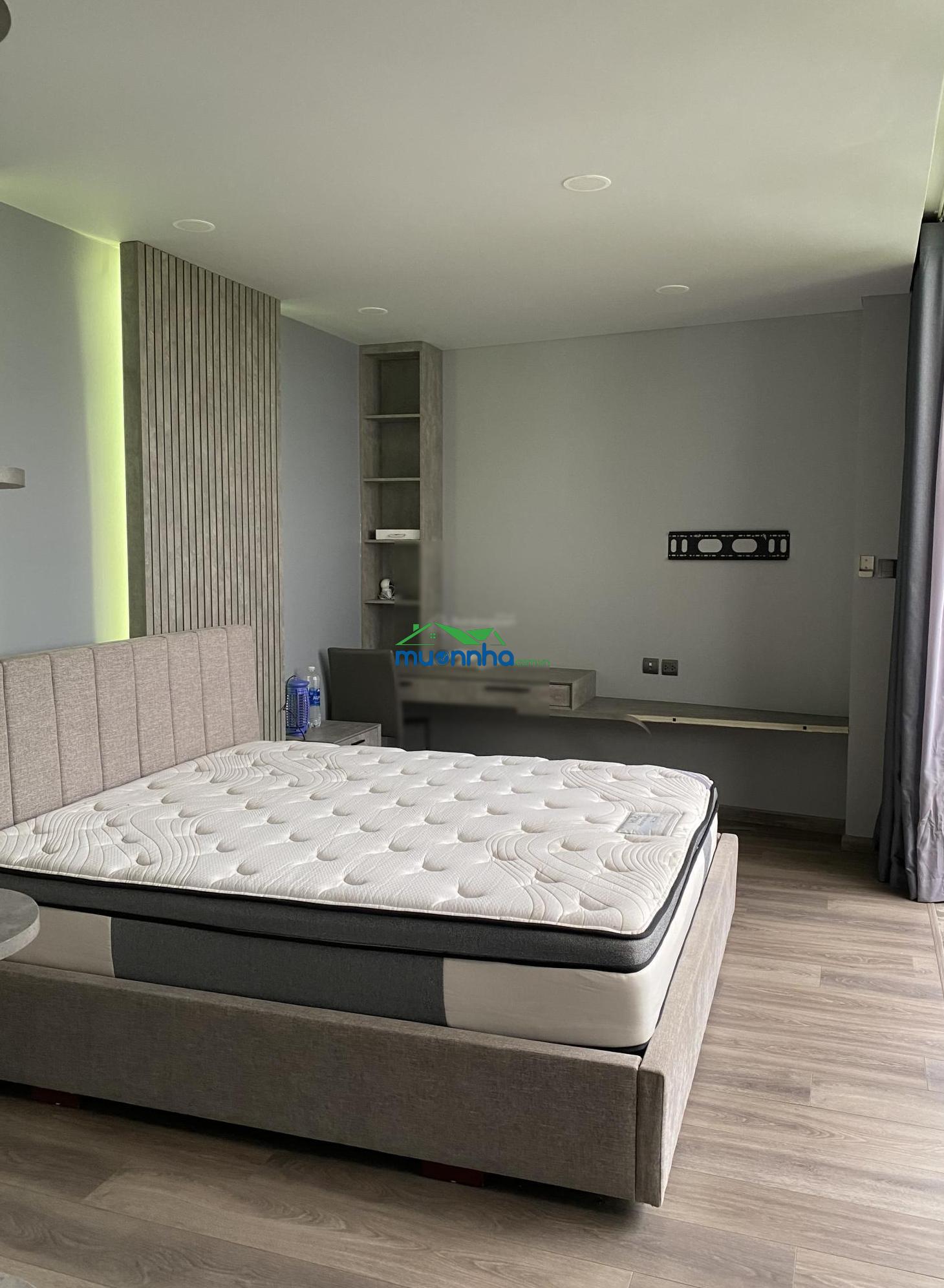 Cần bán nhà phố khu khép kín ven sông lê văn lương 5pn 4wc mới như hình