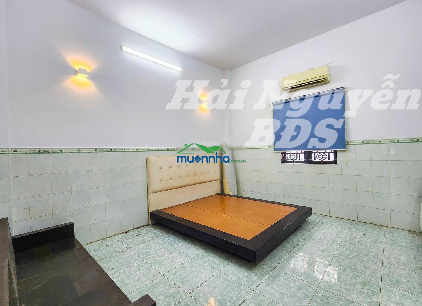 Vị trí vip - nhà 2 tầng hẻm xe hơi đường số lý phục man q7 - 4m x 17m - 7 tỉ 950