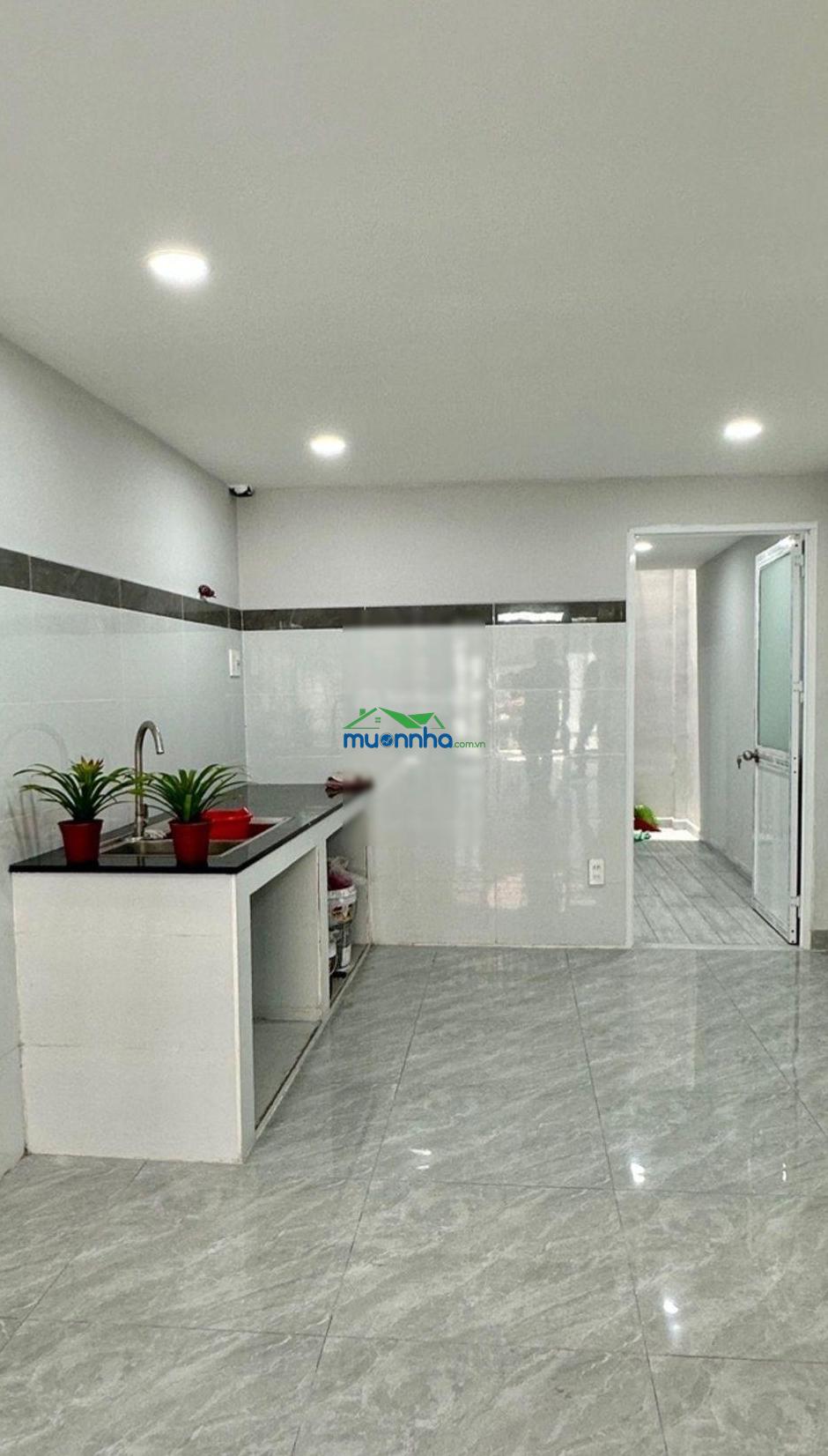 Giá sốc 3,2 tỷ - nhà gần ngã tư trung chánh