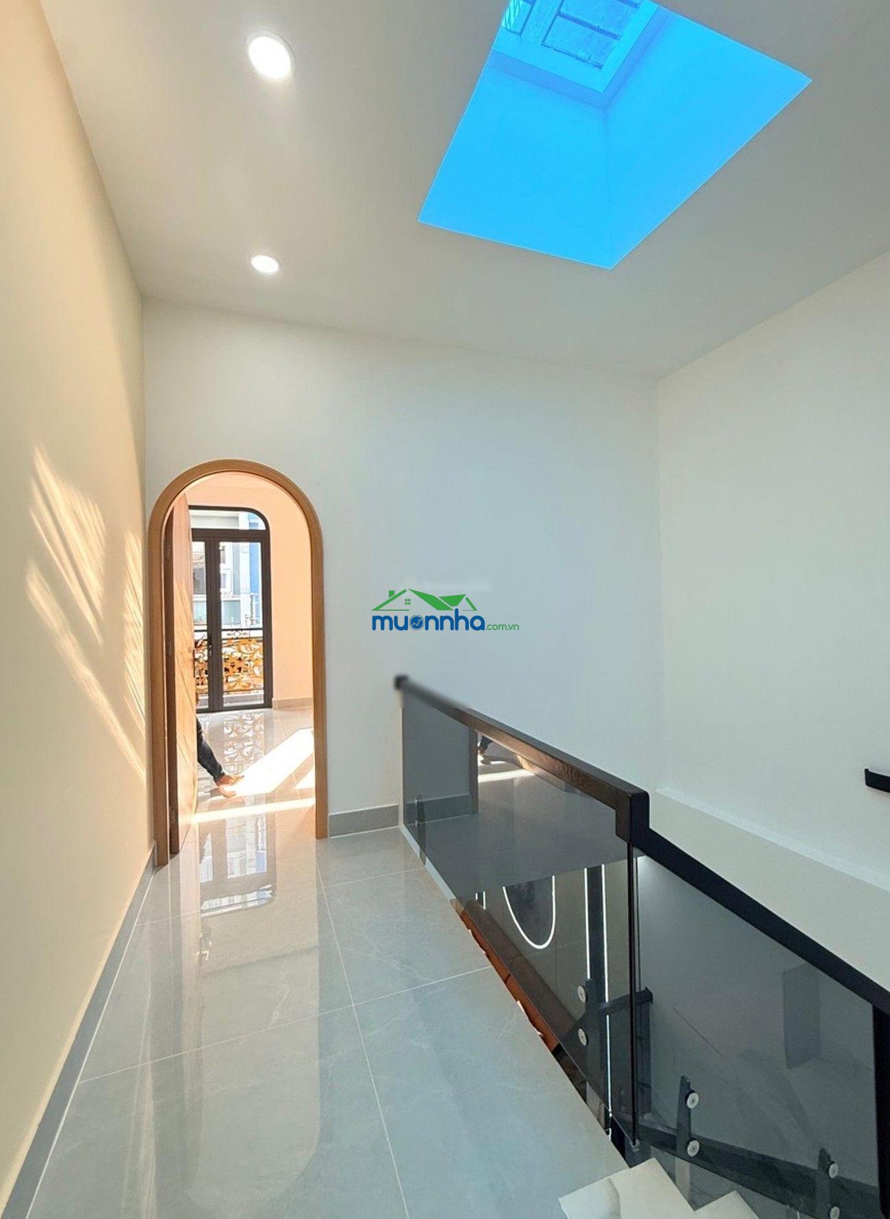 Nhà mới 2 tầng - hương lộ 2 - 70m2 -(5x14m) -3pn - full nội thất - hxh thông - gần 4 xã - chỉ:6.9ty