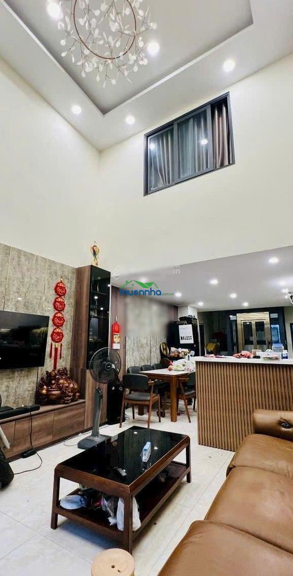Bán gấp nhà gò dầu, tân phú giảm 1 tỷ còn 7,5 tỷ 54m 5 tầng có thang máy