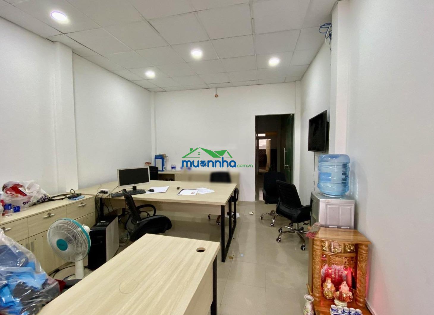 Nhà đẹp tân phú - hẻm ô tô - 74,5m - 3 tầng - ngay ngã tư hoà bình, luỹ bán bích - giá 5,x tỷ