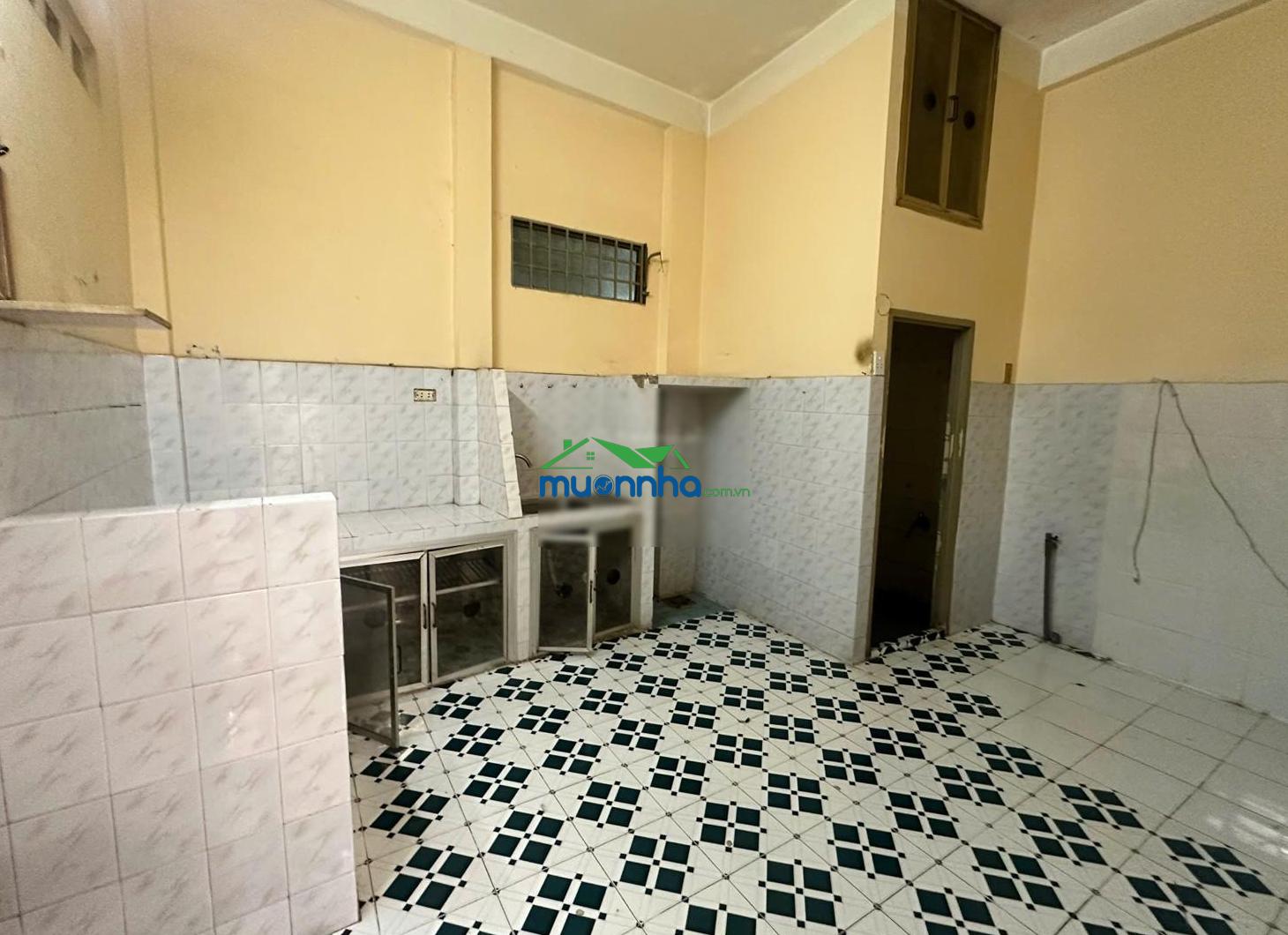 Bán nhà hẻm xe hơi trần phú chợ an đông, 4x15 nở hậu 4.6, 110tr/m2, nhà cũ tiện xây mới