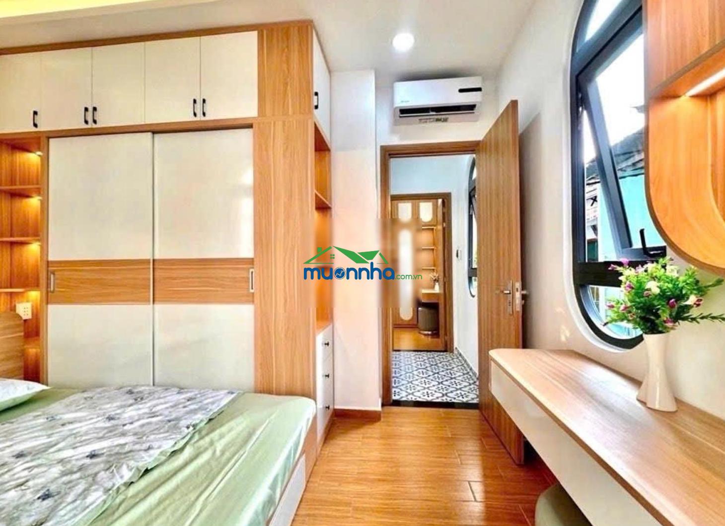 Chỉ nhỉnh 5 tỷ hẻm xe hơi thông ngay ngã tư hàng xanh, bình thạnh. dt 32 m²