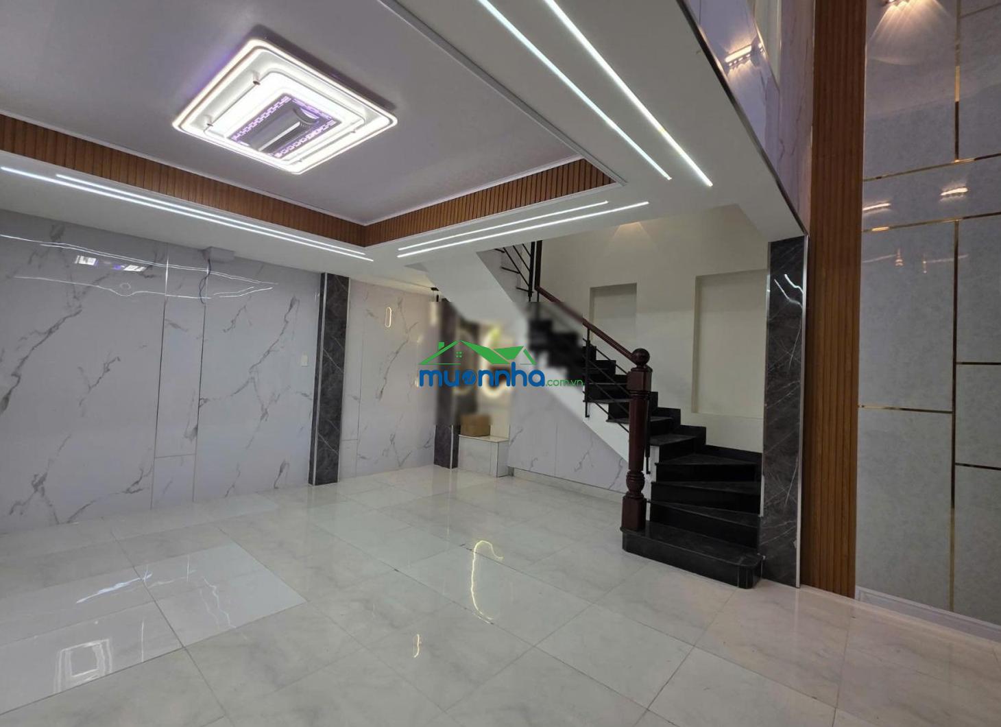 Ngay âu cơ và lạc long quân hẻm xe 7 chổ quay đầu nhà mới 4 tầng thiết kế thoáng mát mới đẹp giá tl
