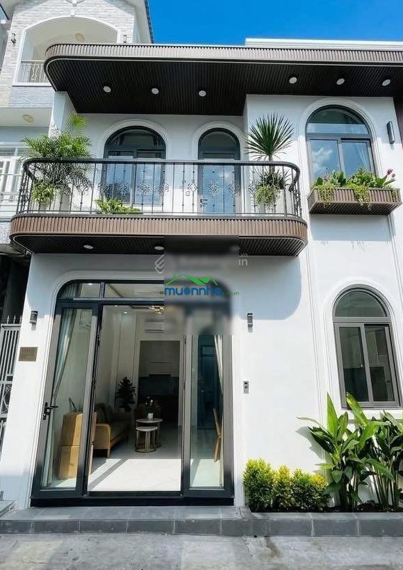 5 tỷ 950 - ngay bigc - quận 7 - nhà mới 2 tầng - ngang 7,3m - 3pn - full nội thất