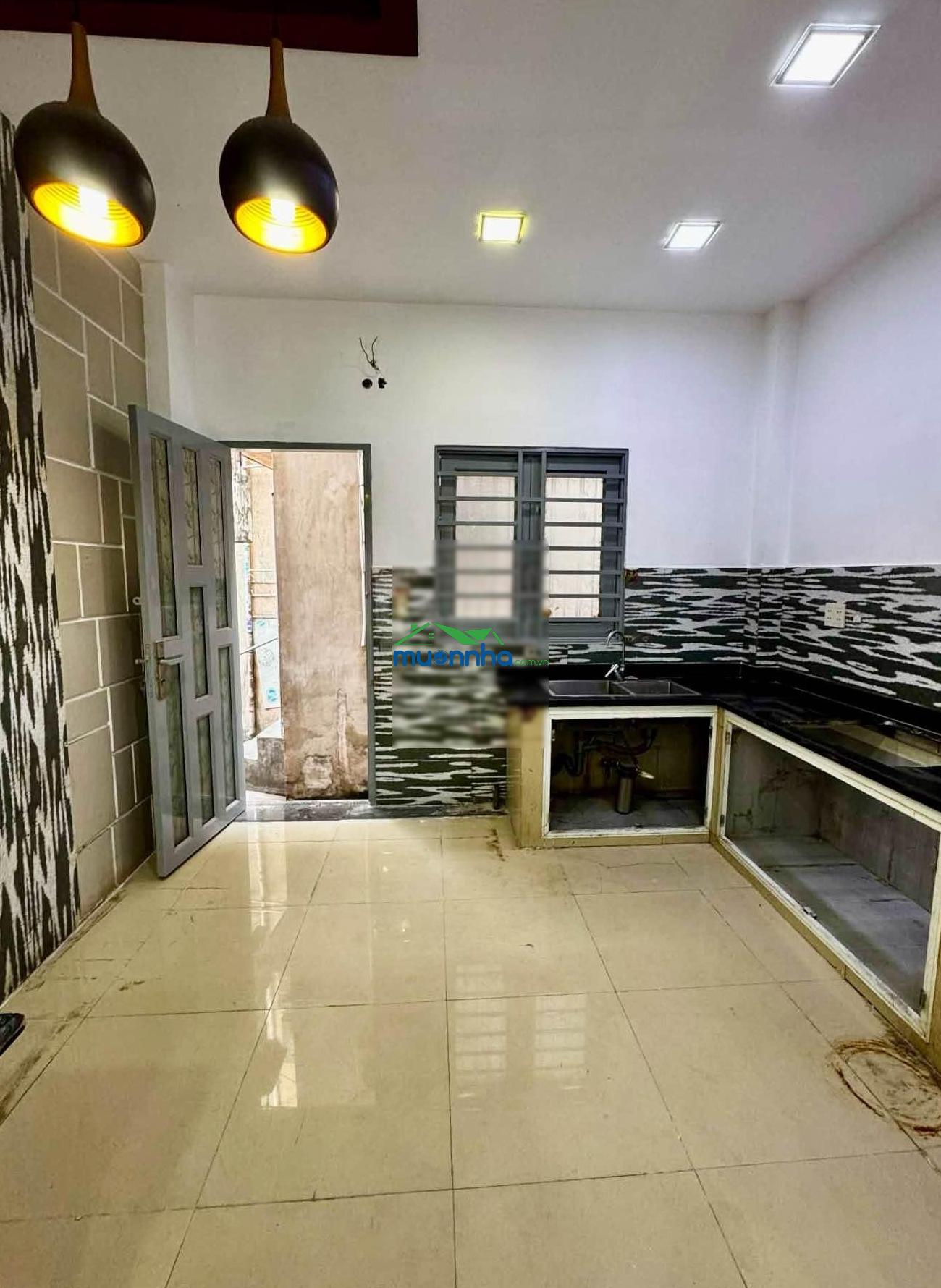 Chính chủ nhà 2 mặt hẻm cách mặt tiền 1 căn 55m 6pn ở & cho thuê