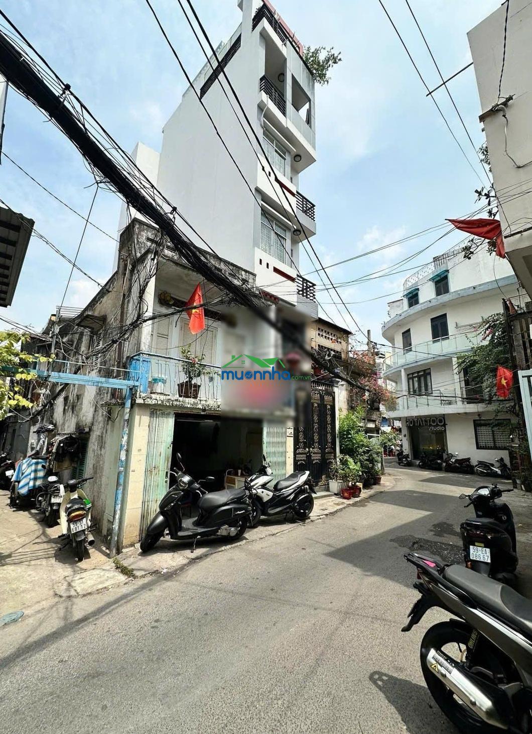 Cách q1 cây cầu bông hẻm xe hơi nhà nát lê văn duyệt, bình thạnh - 52m - 2 tầng - 8.8 tỷ tl. - 2