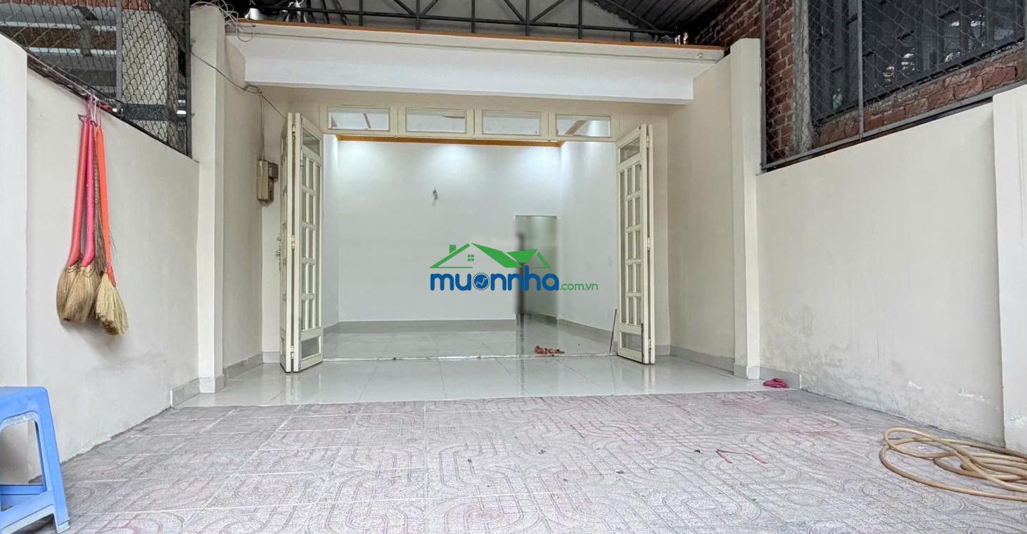 Bán nhà gần lê văn việt đối diện chợ hiệp phú- 124m2- 8,58 tỷ, sân nhà đậu 2 oto