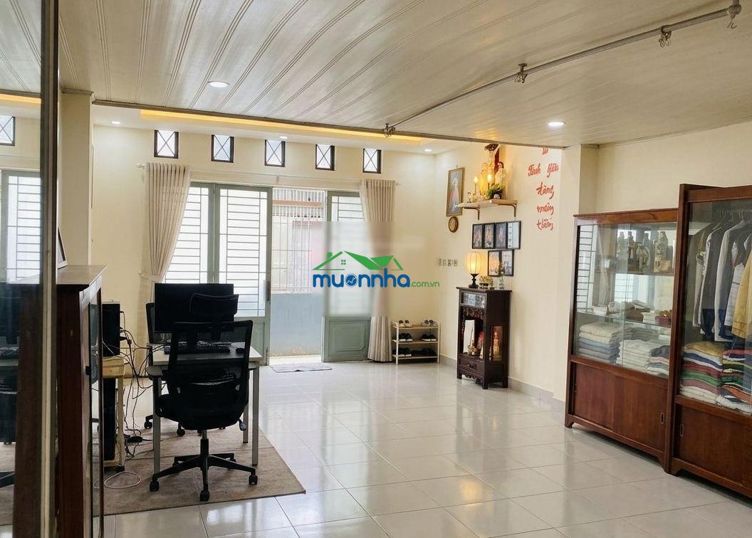 Nhà phan văn trị gần kdc cityland 110m² ngang 6.1m nở hậu 7m vài phút qua lottemart vincom