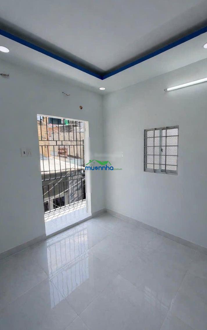 Bán nhà mới nhỏ nhỏ xinh xinh hẻm trước nhà 4m xe hơi 4 chỗ vô được