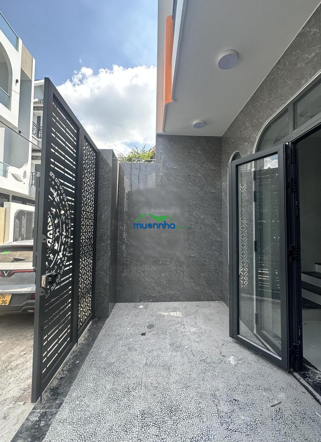 Hàng xóm vinhomes grand park | nhà đẹp 4 tầng | xh đổ cổng | nhỉnh 5 tỷ