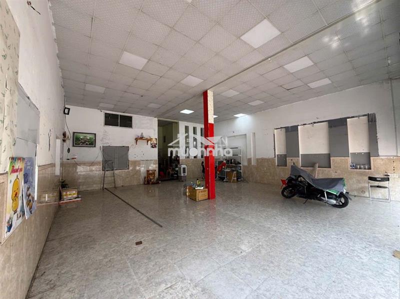 Cho thuê mặt bằng rộng 10m ngang sạch đẹp
