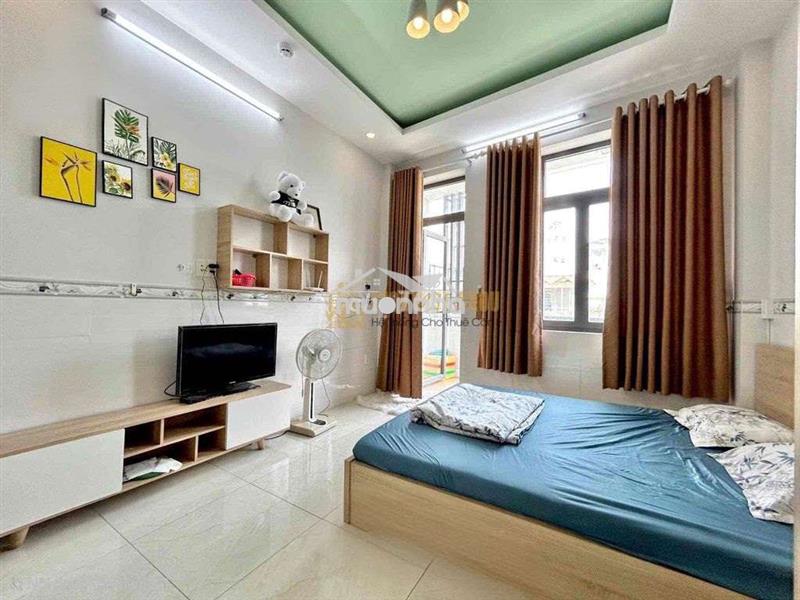 Phòng mới đẹp, giờ giấc tự do 