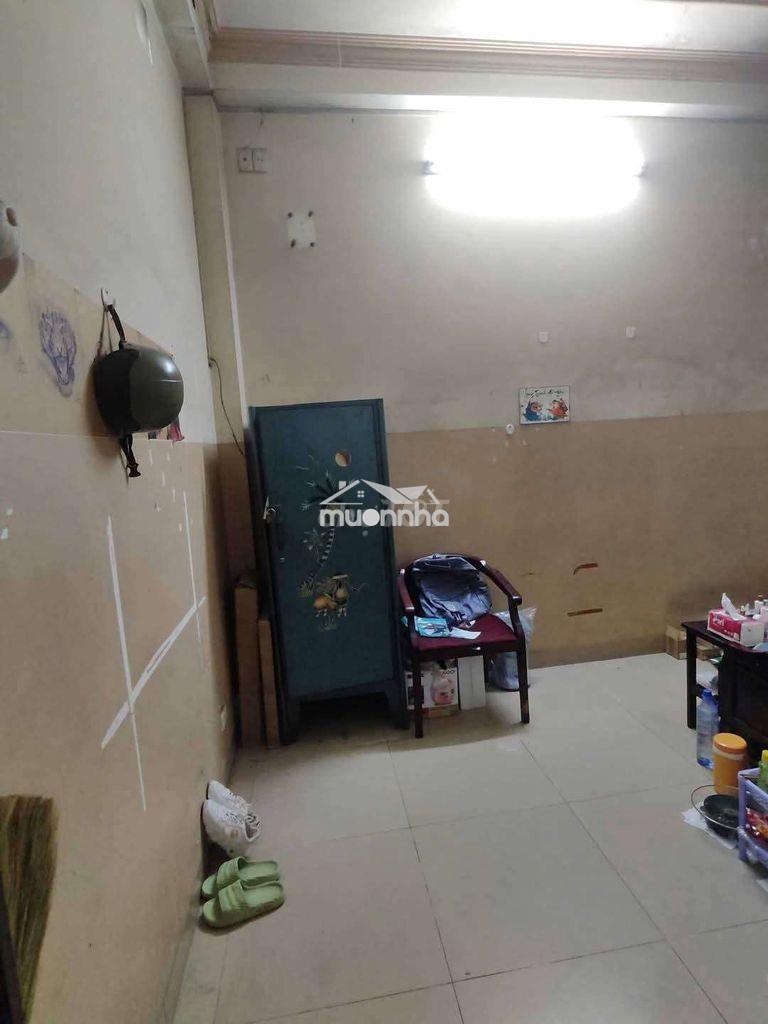 Cho thuê phòng tolet riêng,đường trường chinh,giá 1,5triệu