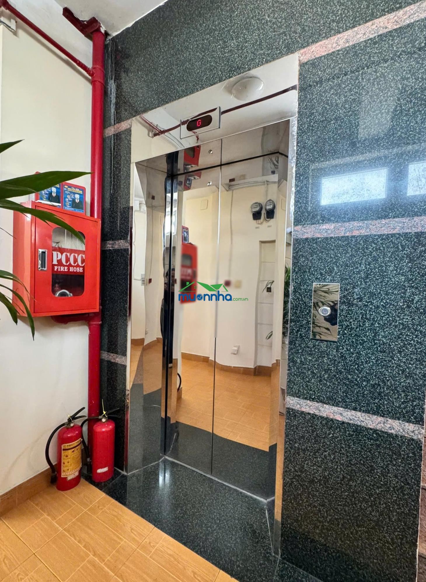 Cần bán gấp - bán nhà hoàng văn thụ,dt : 9mx20m, kc : 6 tầng + tm, hđt : 100tr/th, giá : 22.5 tỉ tl