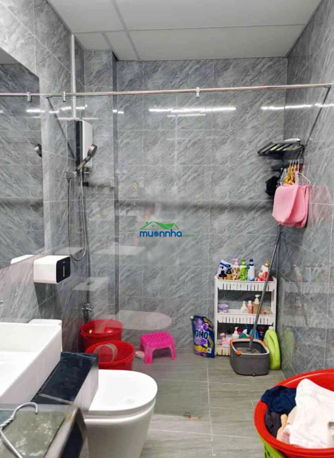 Sát mặt tiền - nguyễn kiệm - phú nhuận - 70m² - 2 tầng 10pn - chỉ 6.6 tỷ - 3