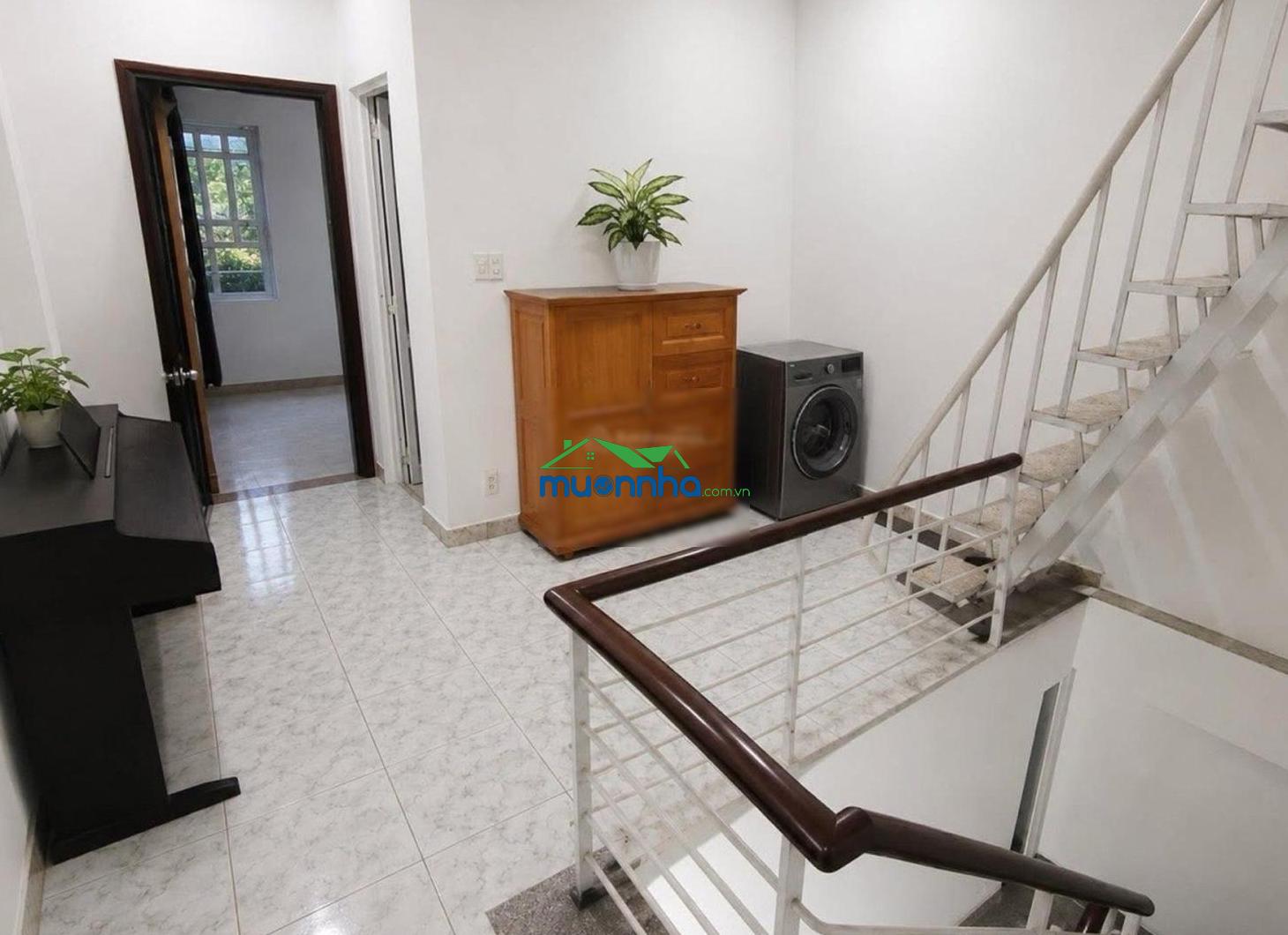 Chỉ 4tỷ39 có nhà 4 tầng (4x10). gần mặt tiền huỳnh tấn phát sát pmh quận 7. nhà mới xách vali vào ở