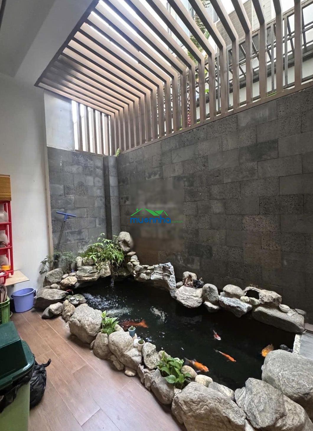 Siêu phẩm bình lợi, p13, bình thạnh (dt hơn 105m2) cần tìm chủ mới. giá mong muốn 6 tỷ 260 còn tl - 4