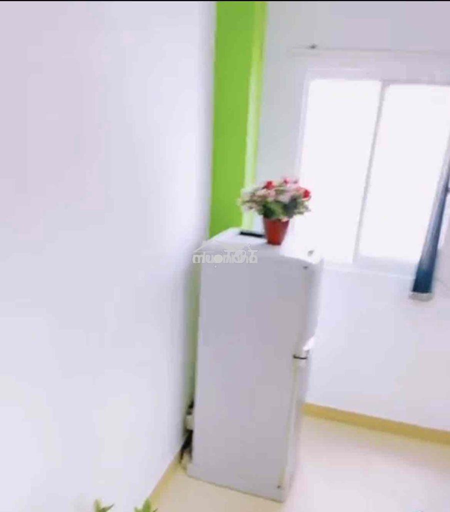 Chính chủ cho thuê phòng cmt8 q.3 430 kdc an ninh 30m giá 4,8tr nt ạ - 2