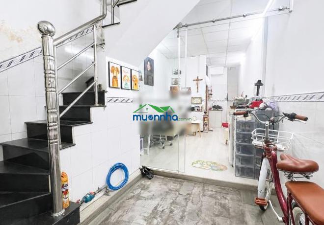 Nhà đẹp cmt8, p.10, quận 3 - chỉ 3,7 tỷ - 2
