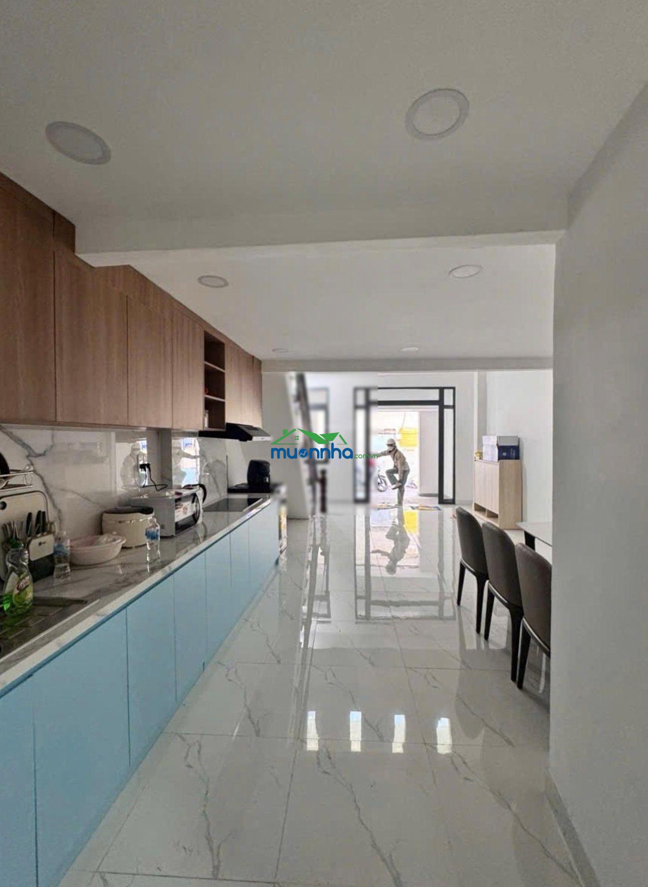 Nhà đẹp 3 tầng, 20m ra huỳnh tấn phát q7, 54m², 4.2mx14m. 3pn, full nội thất. giá 5.5 tỷ - 4