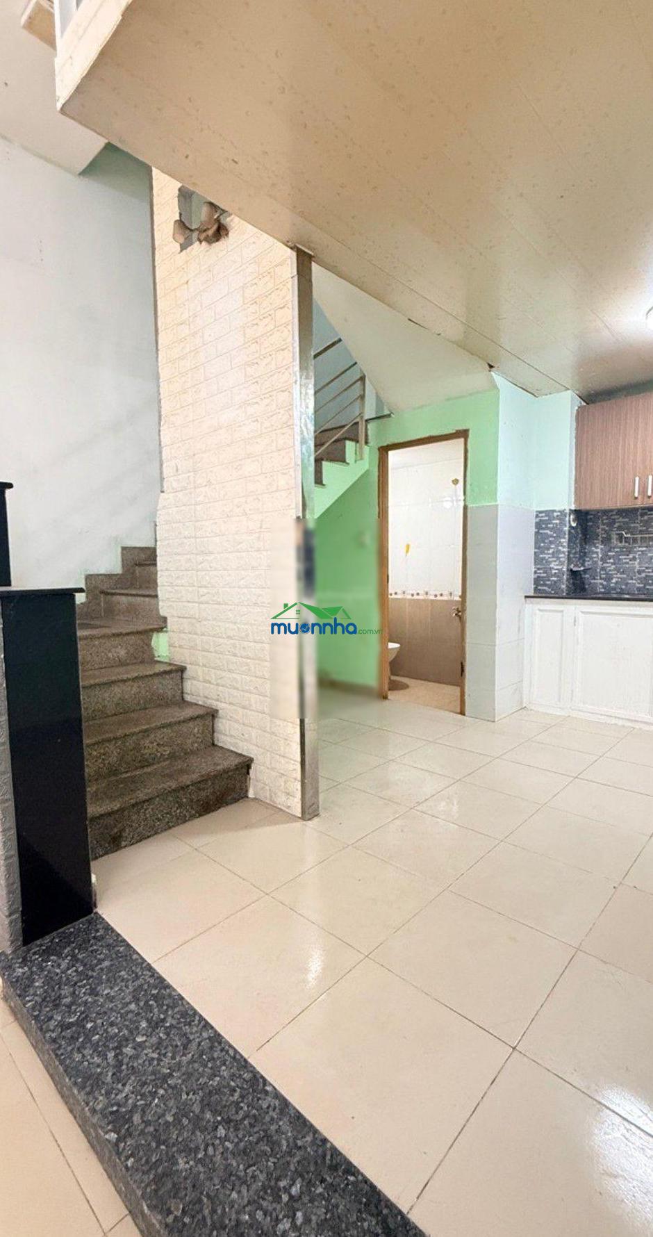 Xe hơi đậu cửa 40m² 3 tầng, gần siêu thị emart 2. nhỉnh 5 tỷ - 3
