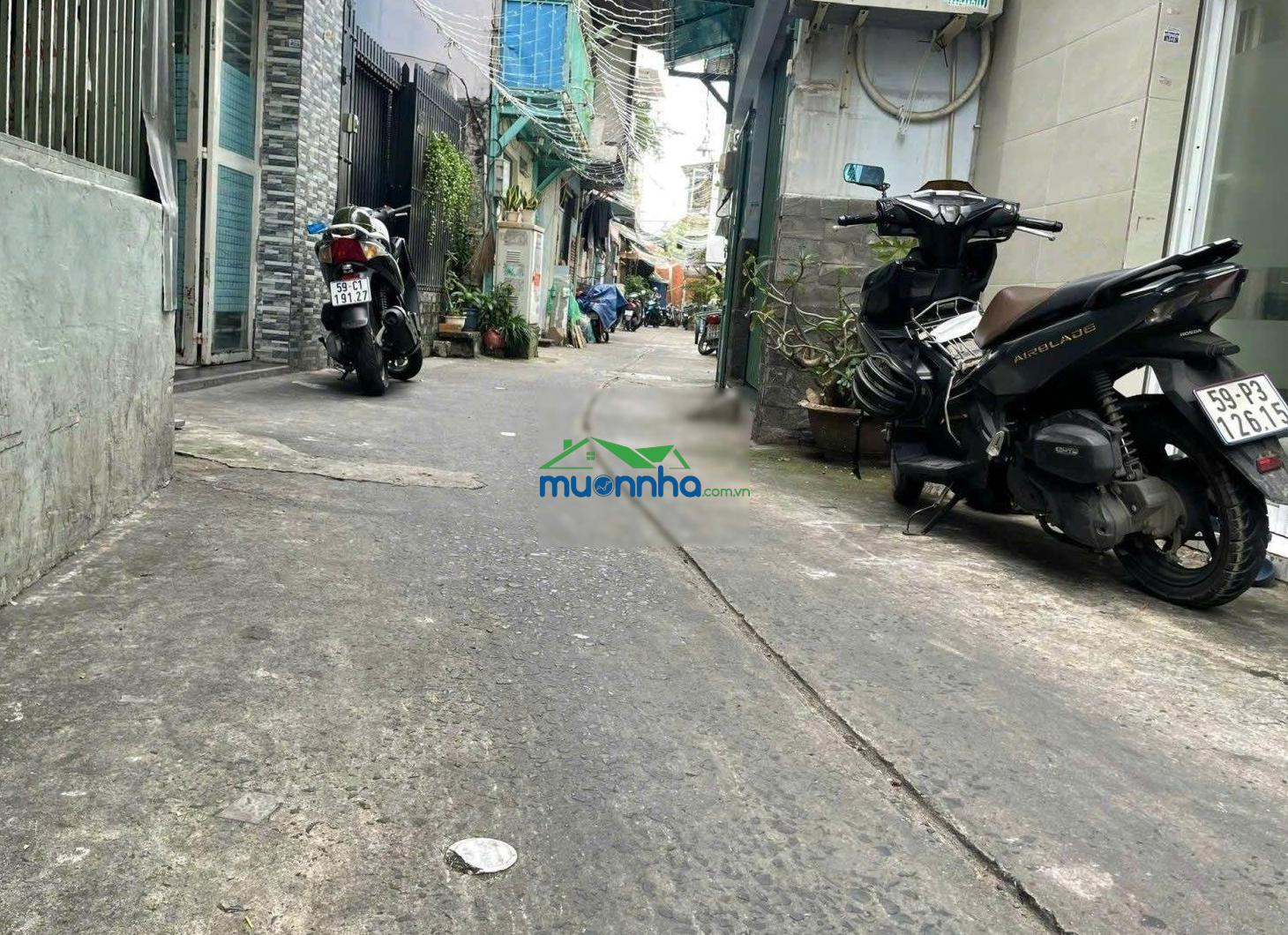Rạch bùng binh - quận 3 - 51m² - 3 tầng - sát mặt tiền - chỉ 8.8 tỷ. - 2