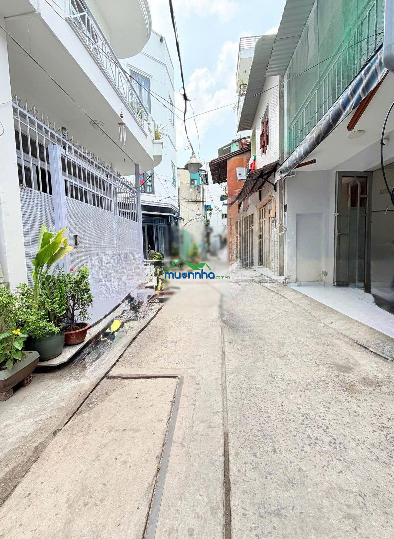 Nhà mới vào ở ngay - 52m2 - ngang chuẩn 4m - hoàn công - hxh lý thuyết - sát mặt tiền - chỉ 7.8 tỷ. - 4