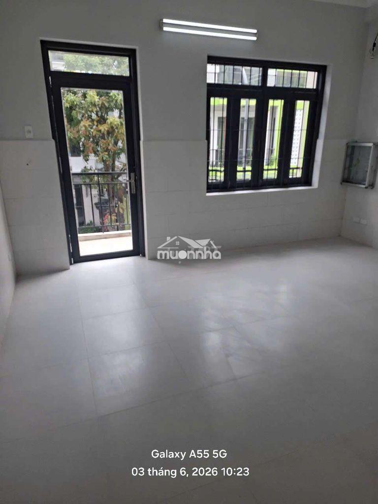 Cho thuê nhà nguyên cân mặt tiền đường số 5 khu dc 2 thanh , 2 lầu ,st - 4