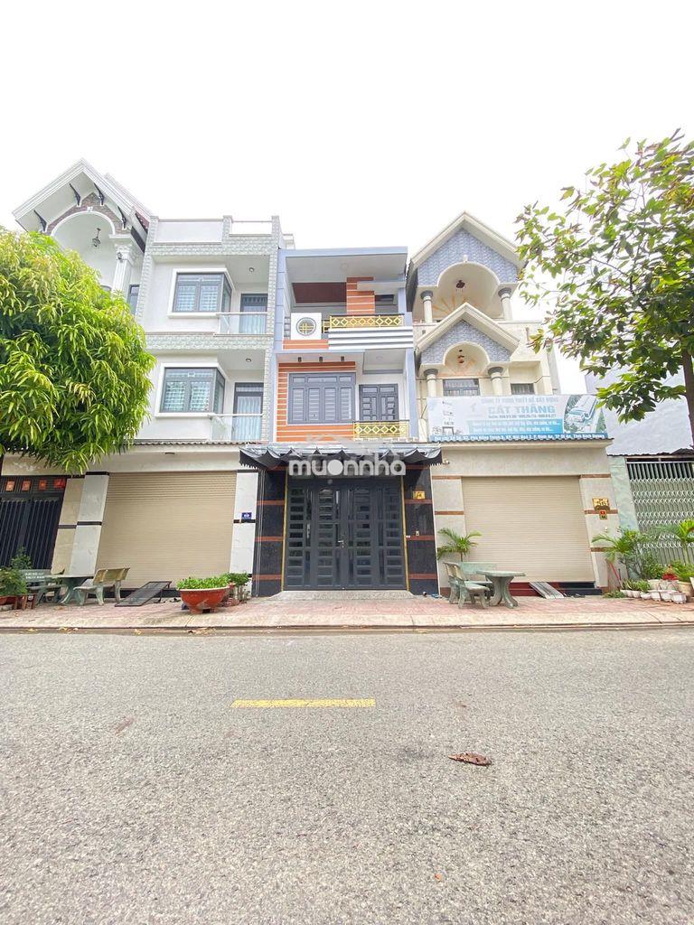Cực hiếm..nhà 3 tầng khu phú hồng thịnh 9, đông hòa. ko có căn thứ 2