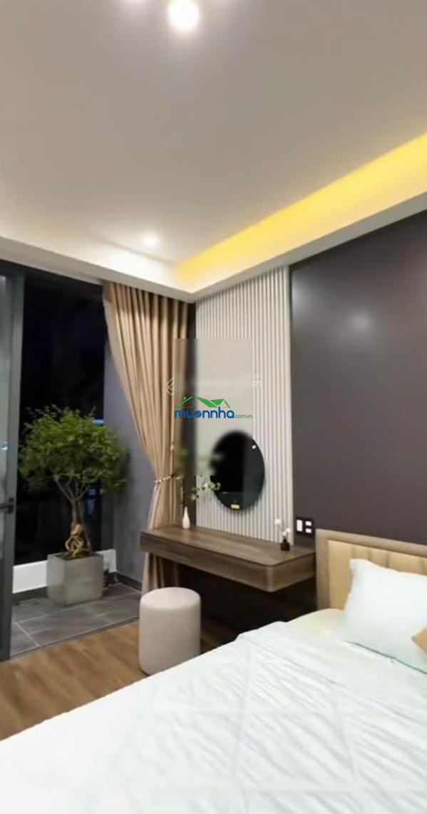 Bán nhà hẻm ô tô 6m vị trí lý chính thắng, q3. giá 3ty500tr, dt 78,6m2 hđ thuê 19tr. sổ hồng riêng
