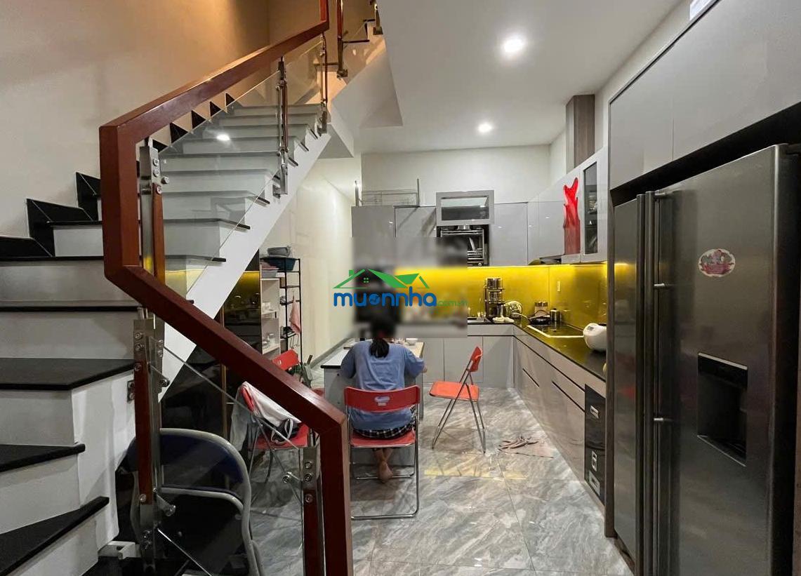 Chủ ngộp cần bán nhà 80m², 3 tầng 4pn mới đẹp full nội thất, có phòng ngủ tầng trệt, hxh. chỉ 8tỷ